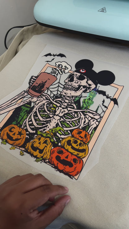 Skeleton at Dland Crewneck